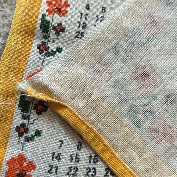 Vintage 1980 Calendar Tea towel - Picture 4 of 4